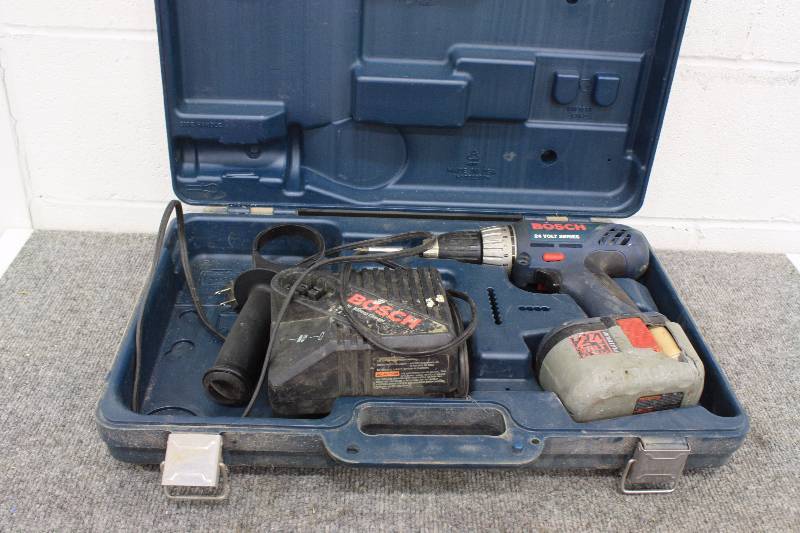 lot 75 image: Bosch 24V Drill