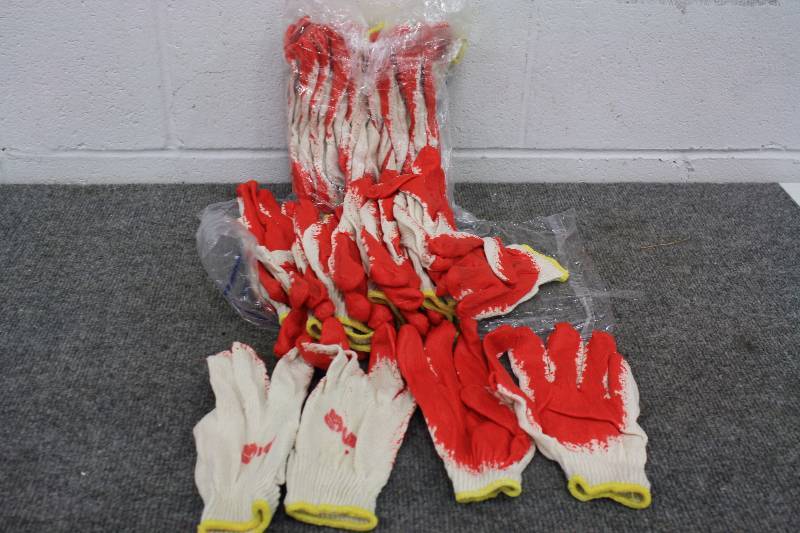 lot 84 image: Industrial Work Gloves  20 Pairs - New