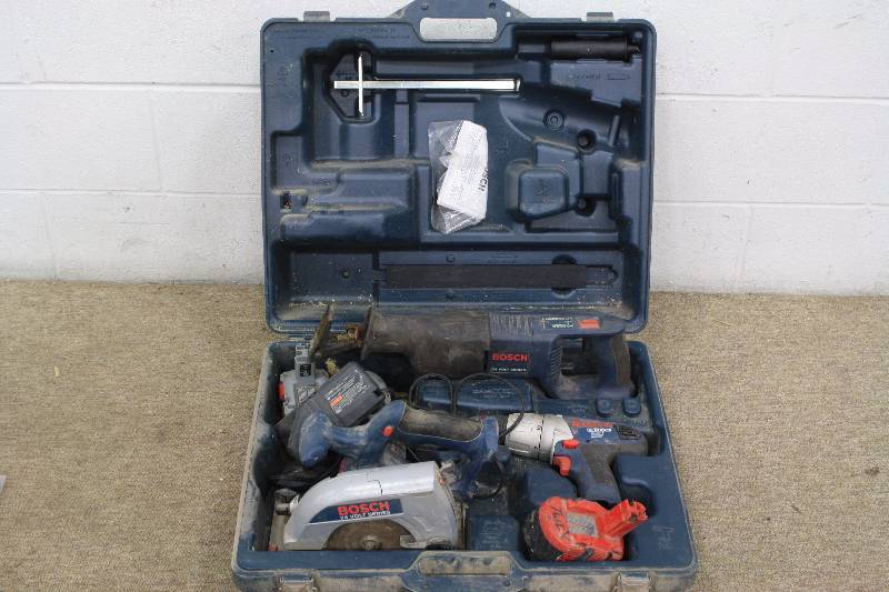 lot 92 image: Bosch 3 Piece Powertool Set