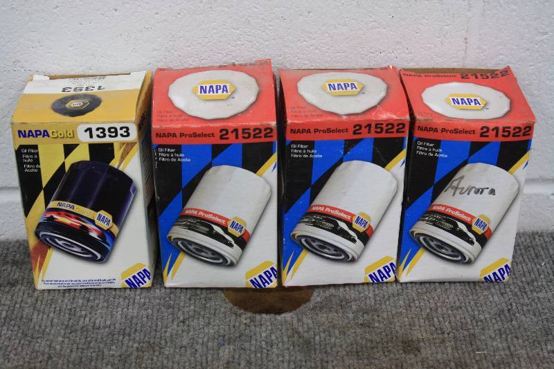 lot 95 image: Napa Oil Filters (Qty4)