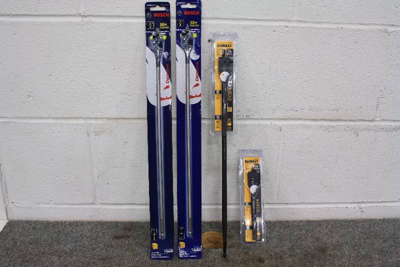 lot 120 image: Bosch & Dewalt Spade Bit  4pc Set