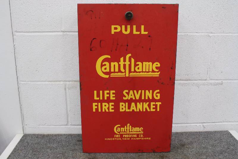 lot 121 image: Fire Blanket w Case