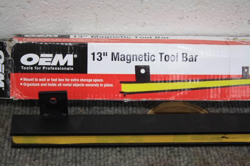 lot 125A image: Magnetic 13 Tool Bar
