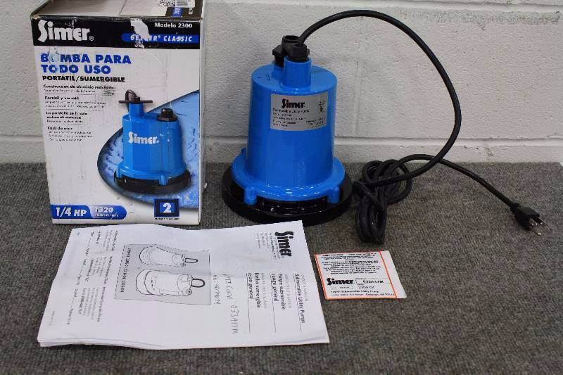 lot 12A image: Simer 2300 14 HP Submersible Utility Pump - NEW