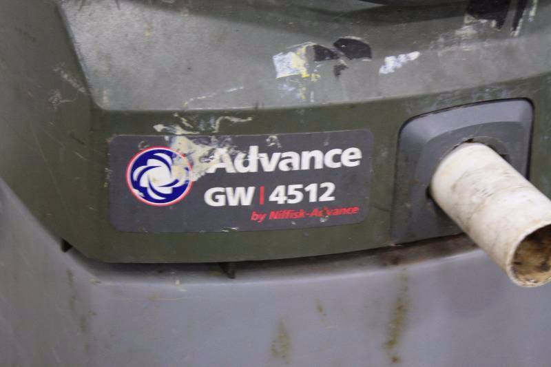 lot 132A image: Advance GW 4512 Commercial WetDry Vacuum