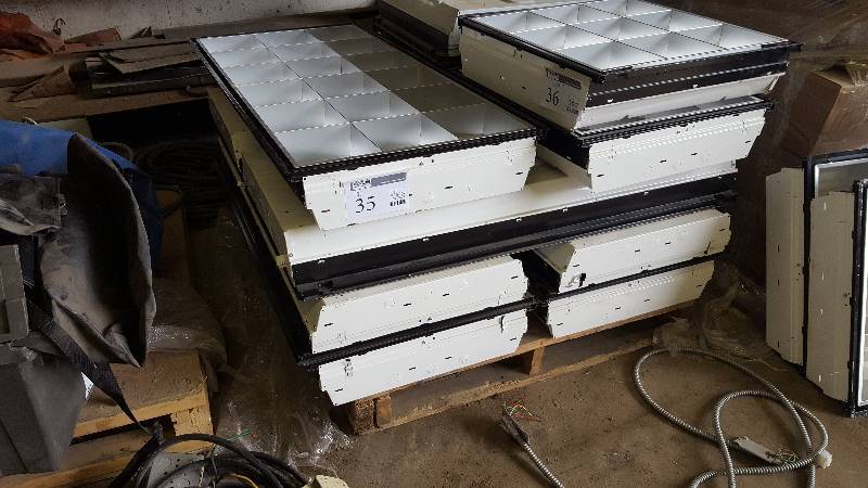lot 35 image: Lot of (7) Commercial Lights - 4 x 2