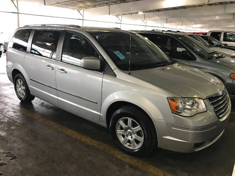 2010 Chrysler Town & Country Touring