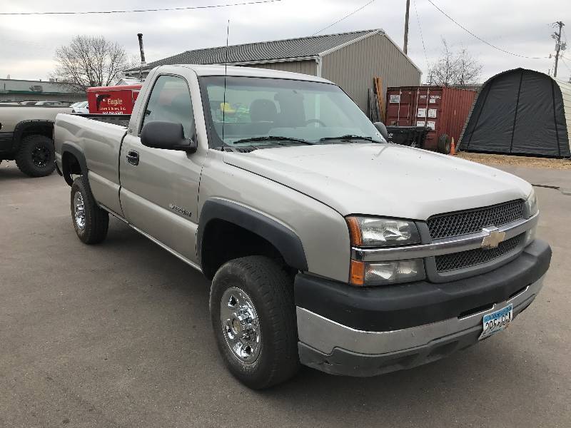 2004 Chevrolet Silverado 2500HD..LOW Miles