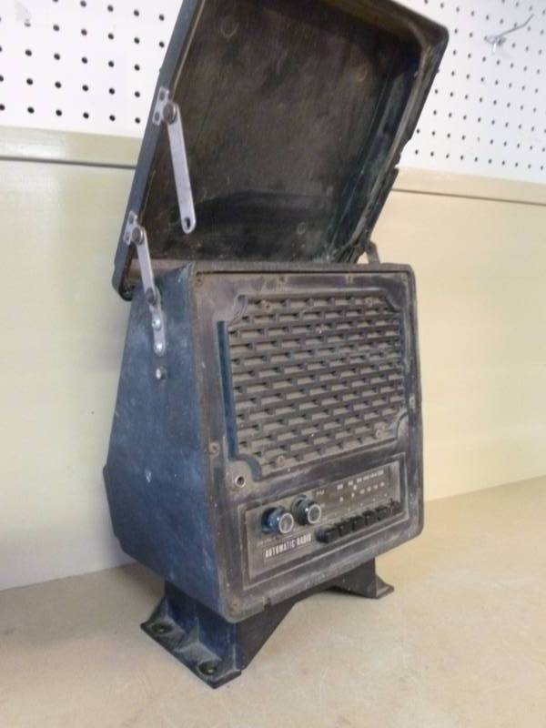 Vintage Tractor Radio