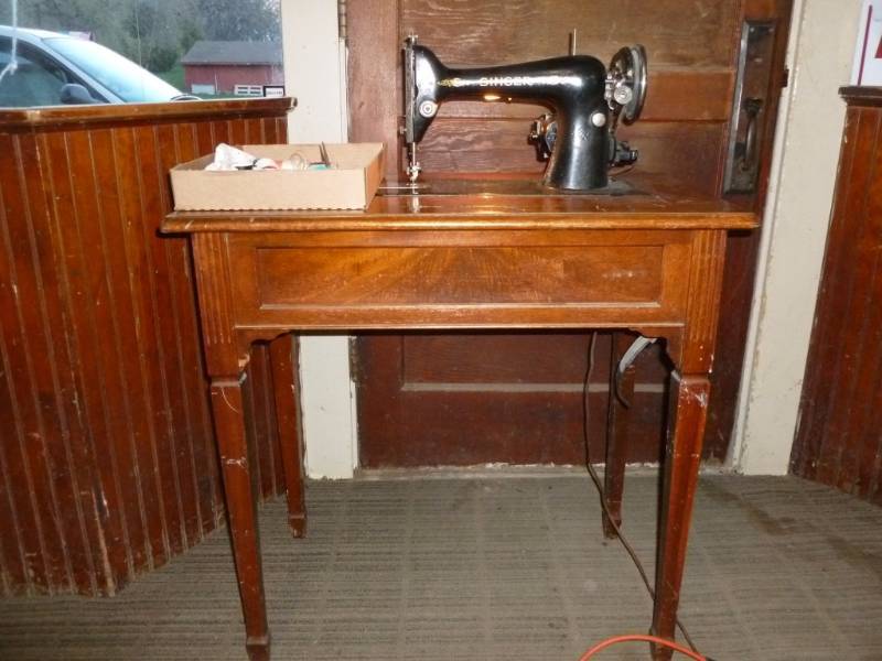 Vintage Singer Sewing Machine