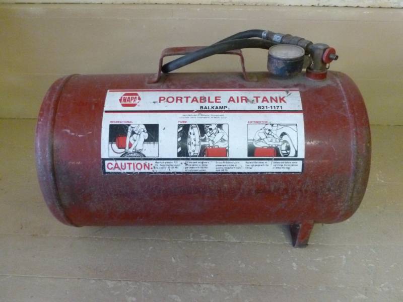 Portable Air Tank Manannah 262 Antiques, Boat Motor, Cash Register, Vintage KBID