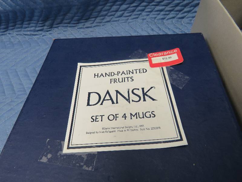 Dansk Mugs