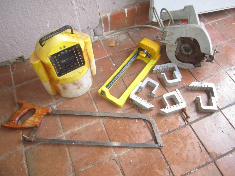 Clamps, saws, bait bucket, sprinkle...