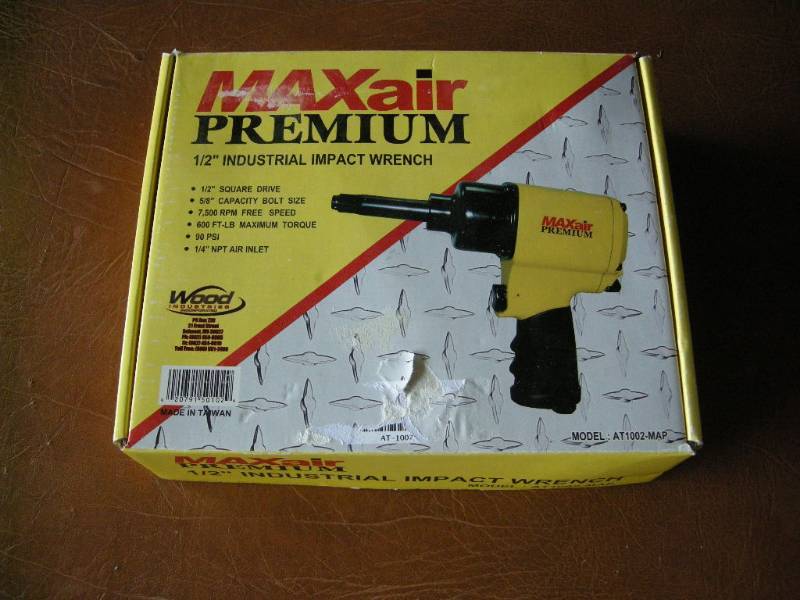 lot 8 image: Maxair Premium 12 Industrial Long Shank Impact Wrench