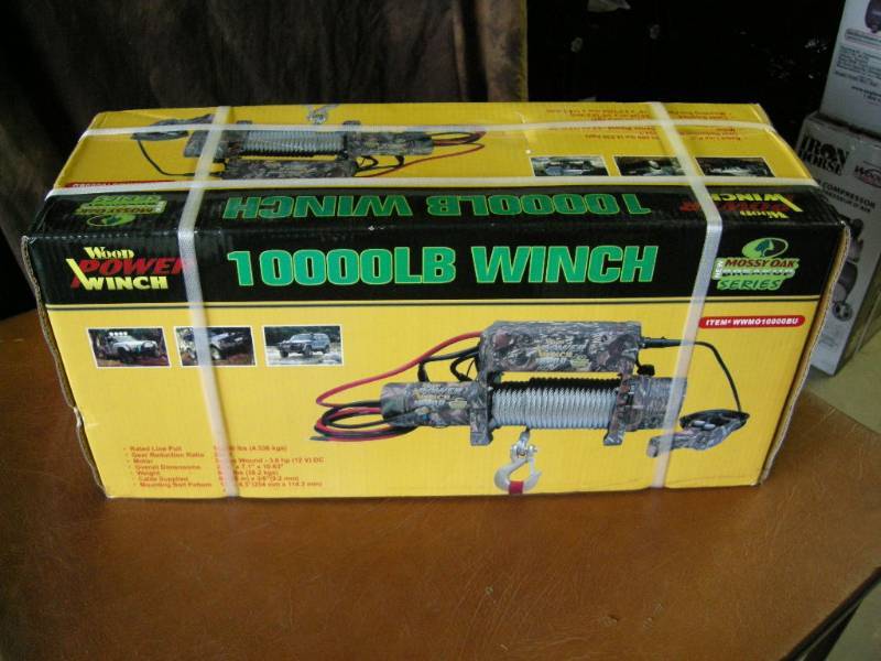 lot 15 image: Wood Power Winch 10,000 lb