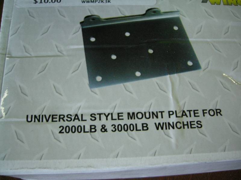 lot 36 image: Universal Mount Plate 2000-3000lb Winches