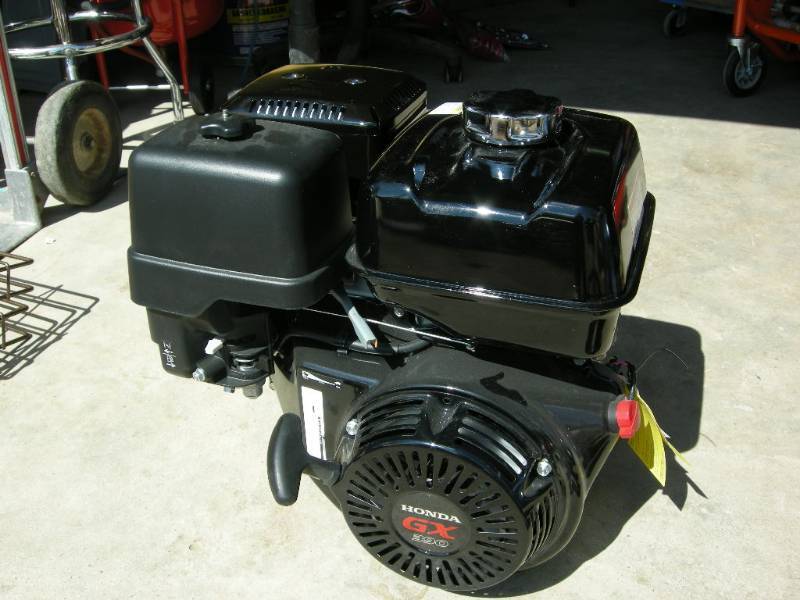 lot 79 image: Honda GX390 Horizontal Engine