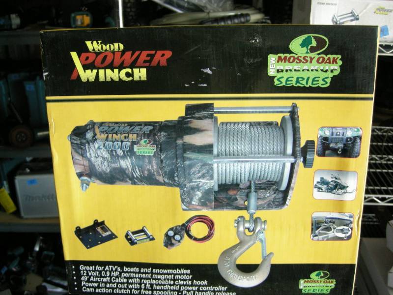 lot 87 image: Woods 2000lb Power Winch