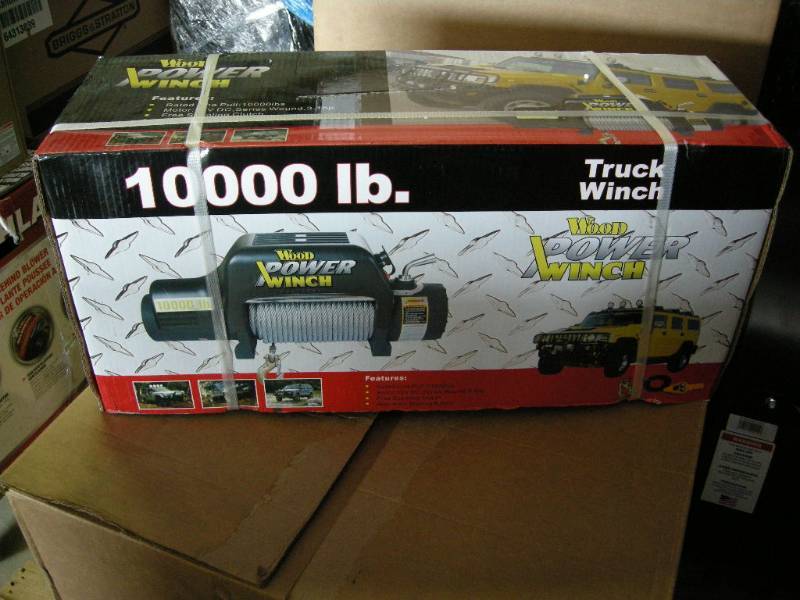 lot 85 image: Woods 10,000lb Power Truck Winch
