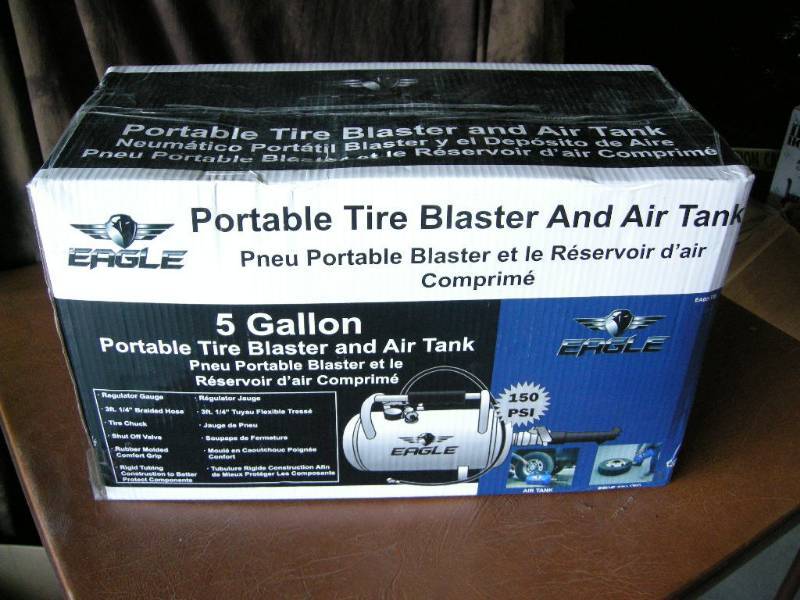 lot 106 image: Eagle Tire BlasterAir Tank