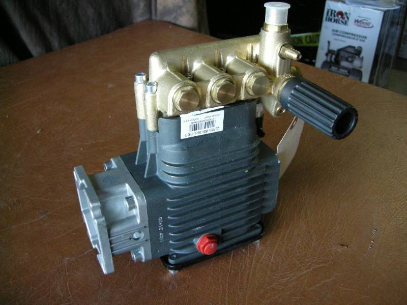 lot 115 image: Pressure Washer Pump