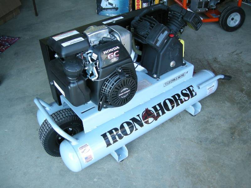 lot 118 image: Iron Horse Honda Jobsite Air Compressor