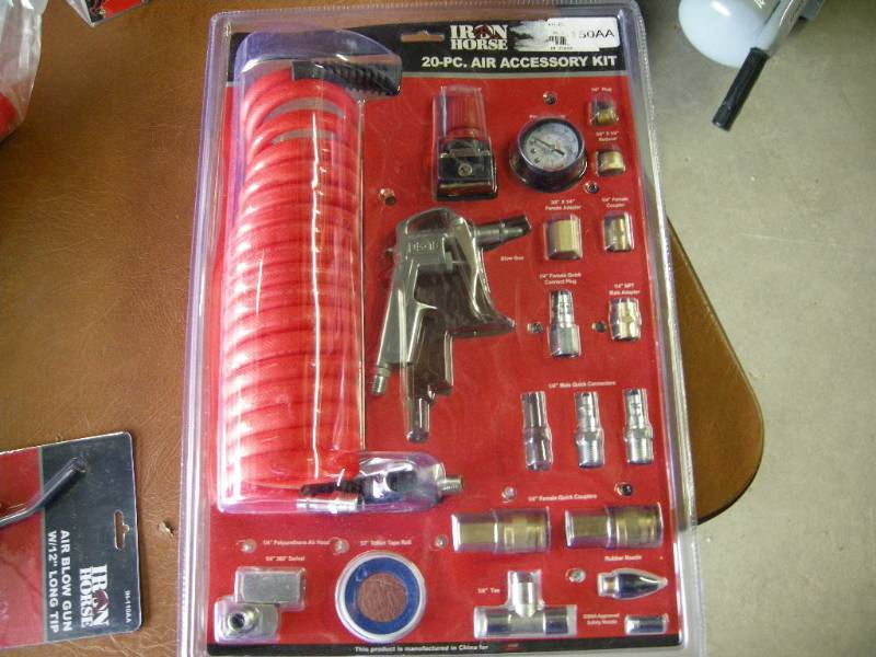 lot 130 image: Iron Horse 20 pc Air Accessory Kit