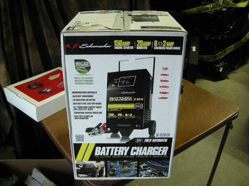 lot 143 image: Schumacher Fully Automatic Battery Charger