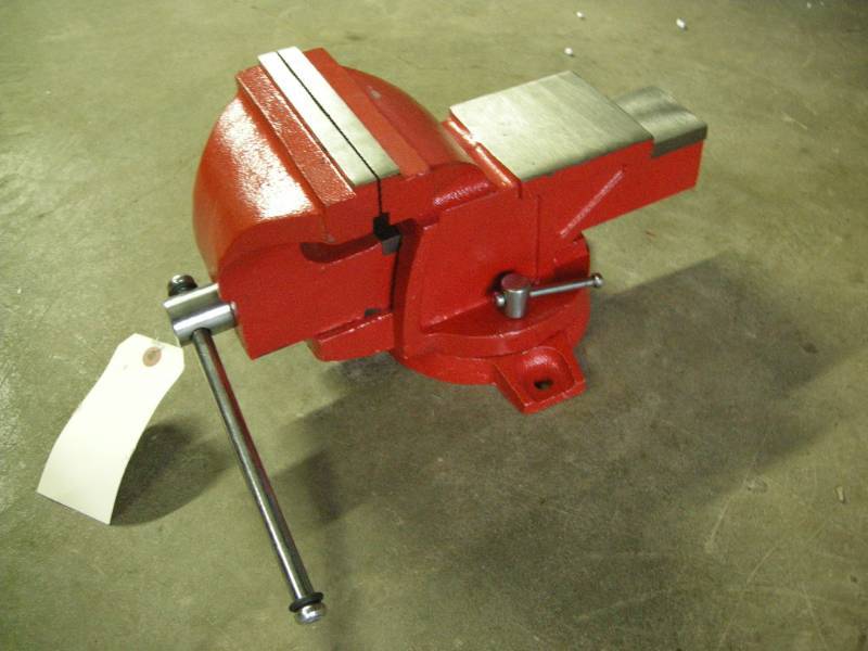 lot 149 image: 6 Mechanic Vise