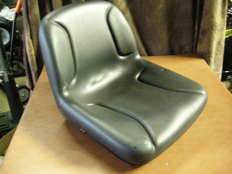 lot 157 image: Multi-purpose Equipment Seat