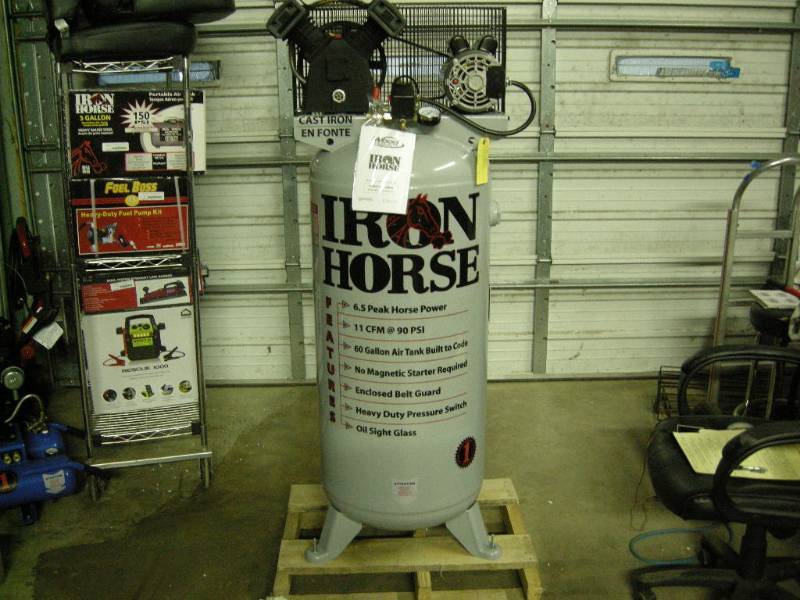 lot 66 image: Iron Horse 60 Gallon Upright Air Compressor