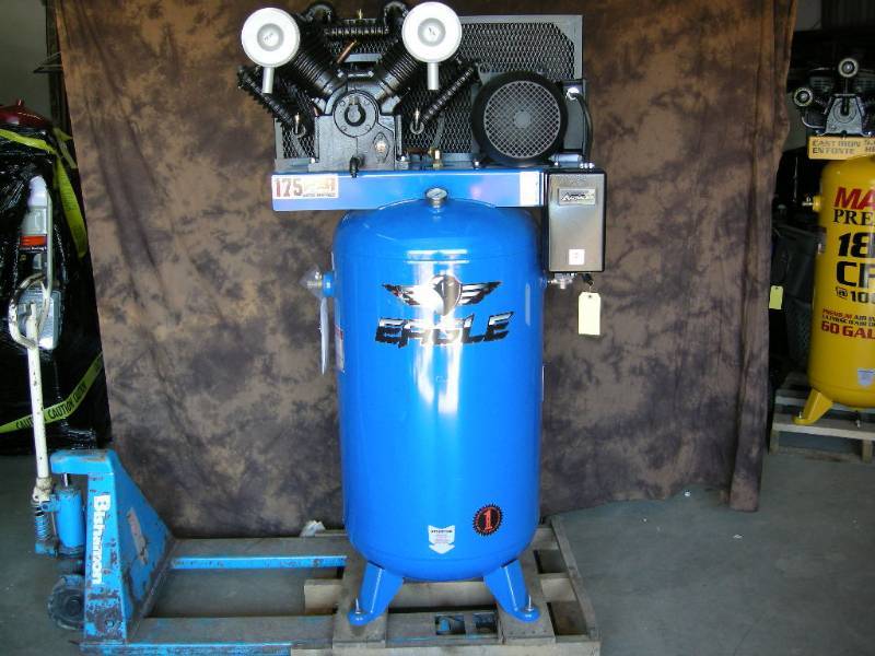 lot 19 image: Eagle 2-stage Upright Air Compressor