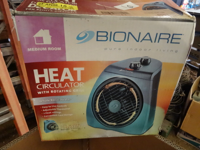lot 10 image: Bionaire heat circulator. Store ret...