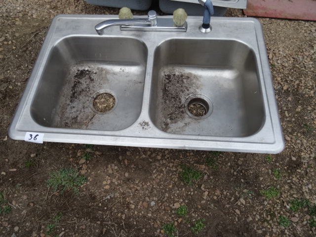 lot 36 image: 33 x 22 stainless sink