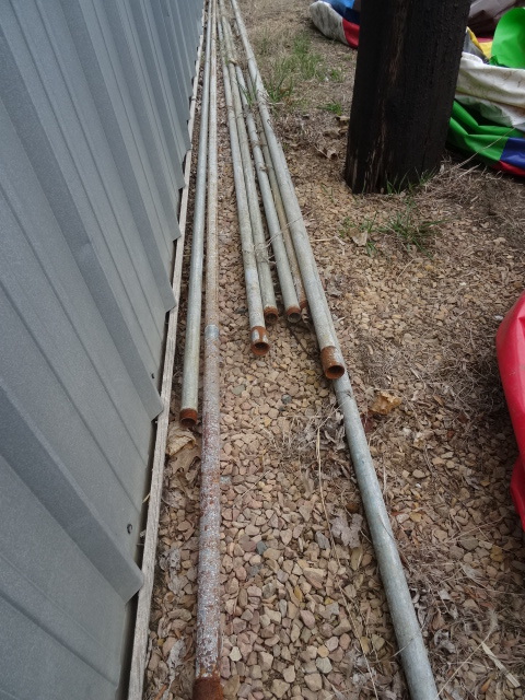 lot 44 image: Well pipe. 1 14. 21 lengths. 9 pi...