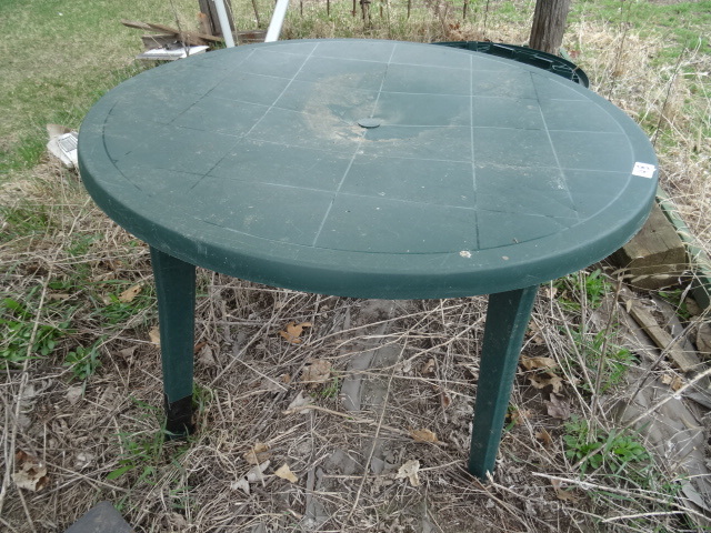 lot 48 image: 5 plastic patio tables. 45...