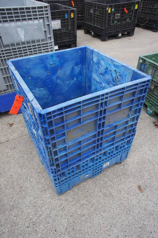 HEAVY DUTY PLASTIC STORAGE   SHIPPING CONTAINER - COLLAPSIBLE SIDES - 31 X 30 X 34