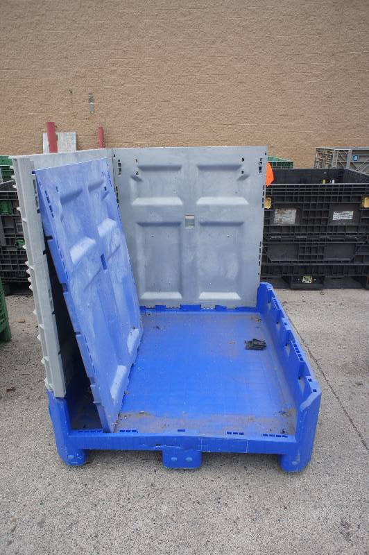HEAVY DUTY PLASTIC STORAGE   SHIPPING CONTAINER - COLLAPSIBLE SIDES - 47 X 40 X 45
