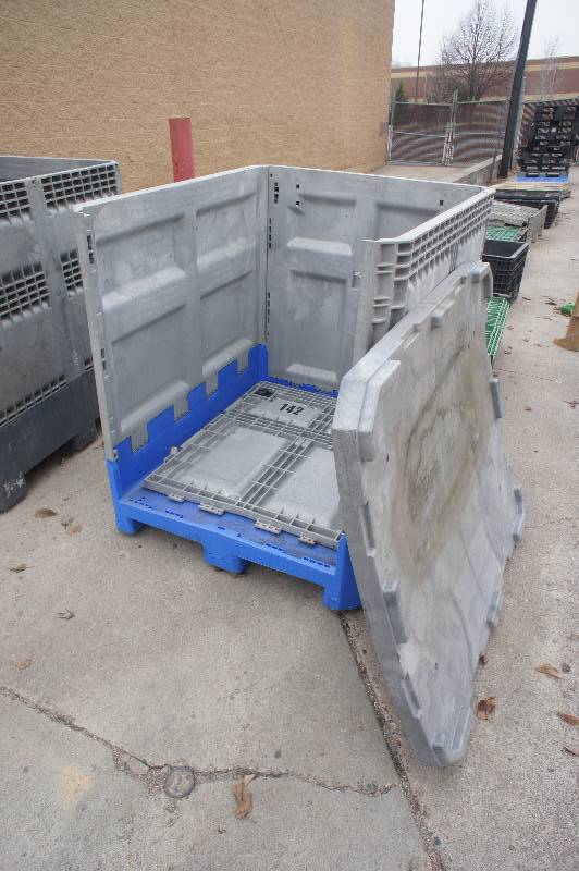 HEAVY DUTY PLASTIC STORAGE   SHIPPING CONTAINER - COLLAPSIBLE SIDES - 47 X 40 X 45