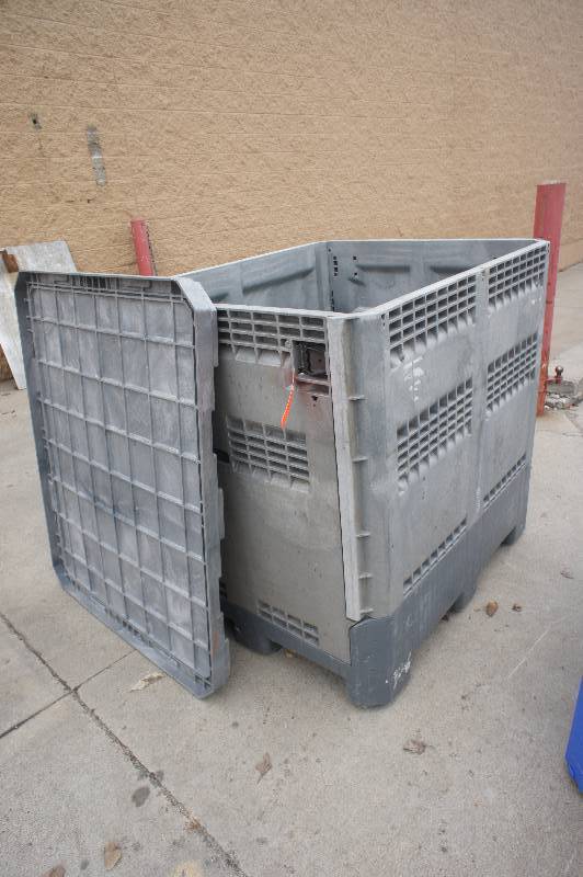 HEAVY DUTY PLASTIC STORAGE   SHIPPING CONTAINER - COLLAPSIBLE SIDES - 47 X 40 X 45