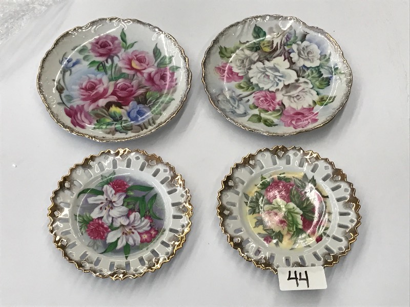 Lot Of (4) Decorative Plates, No Ma...