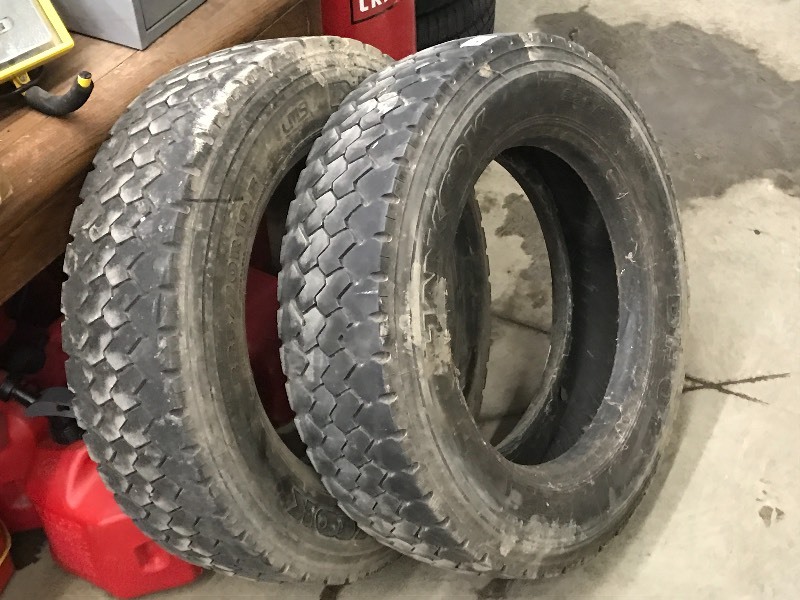 lot 31 image: (2) Hankook DH01 2257019.5 Radial...