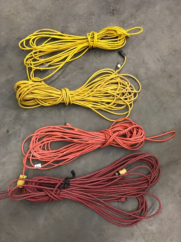 lot 59 image: Lot Of (4) 100ft Electric Cords ...