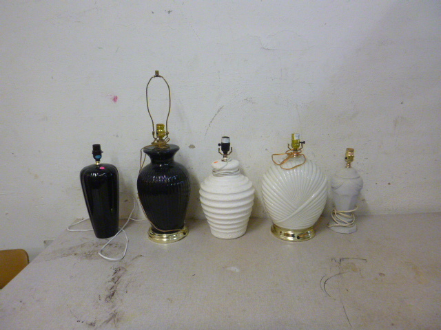 lot 16 image: 5 Table Lamps