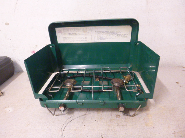 lot 19 image: 2 Burner Stove