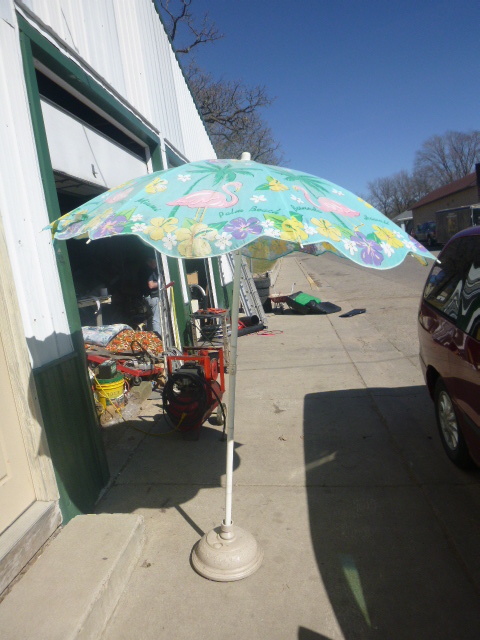 lot 57 image: Outdoor Umbrella