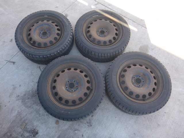 lot 60 image: 4 Tires