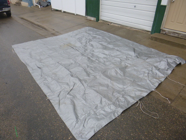 lot 73 image: Tarp