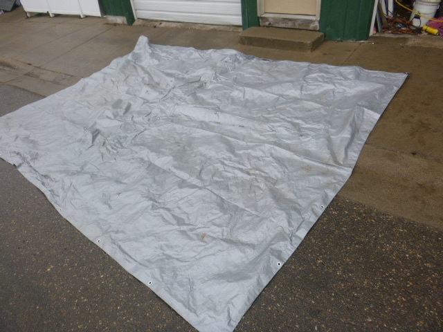 lot 75 image: Tarp