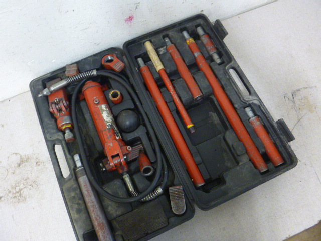 lot 89 image: Banner Hydraulic Porta Power Hand Pump